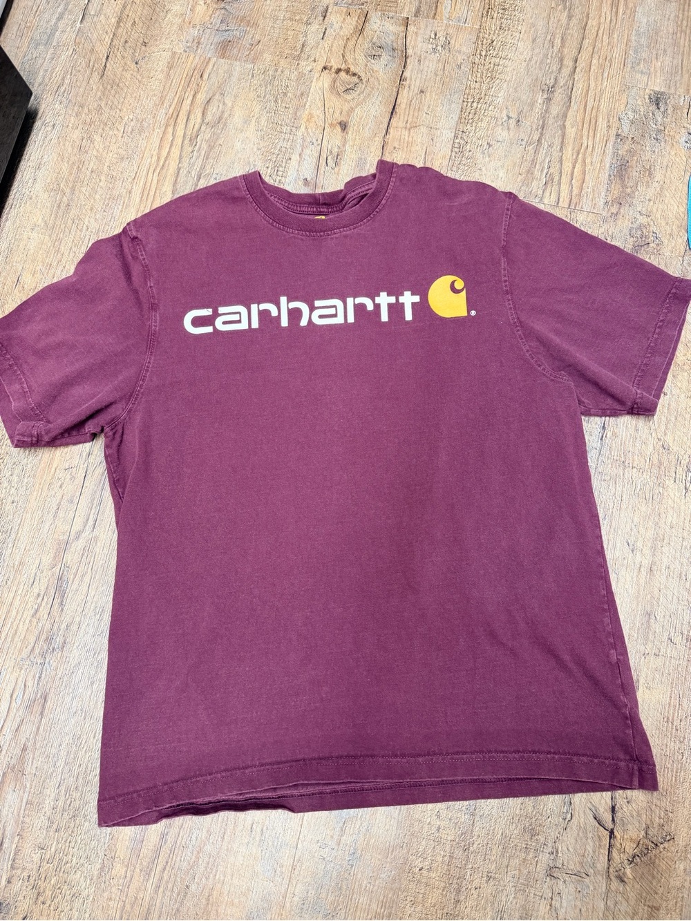 Carhartt Men's Short Sleeve original fit Logo Tee — Burgundy size medium